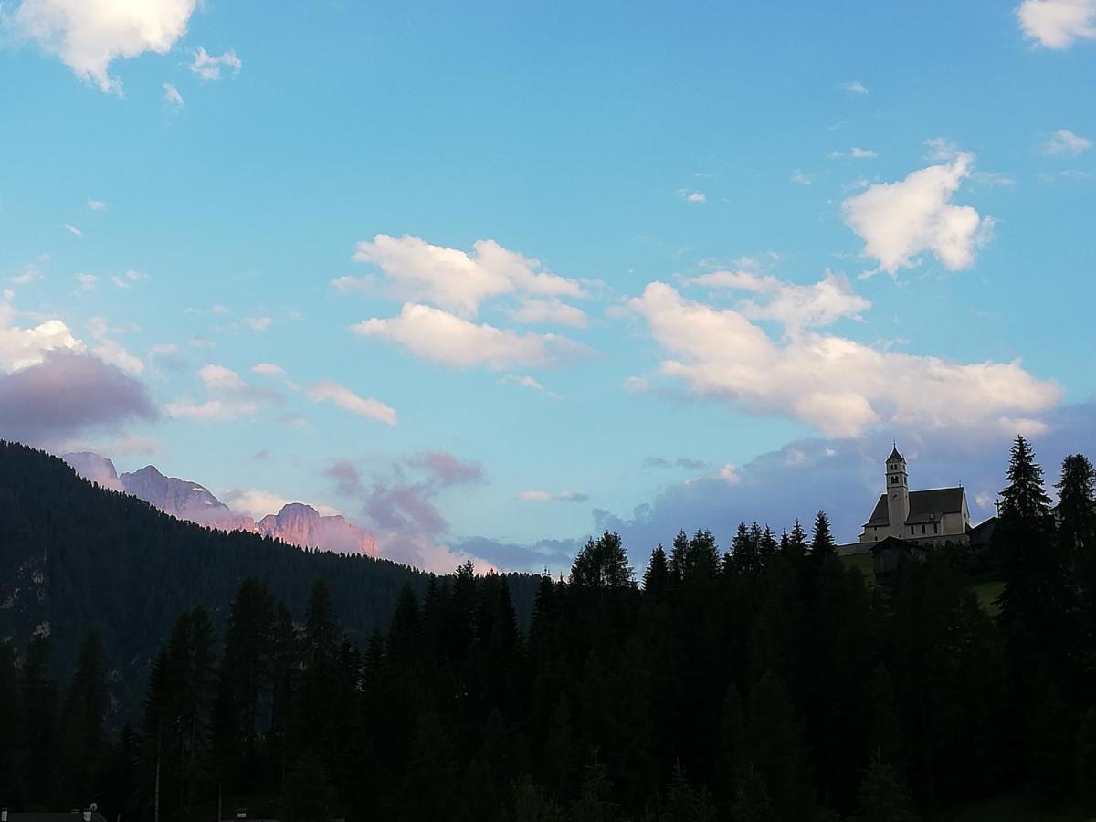 Apartmán Cesa De Conesel Colle Santa Lucia Exteriér fotografie